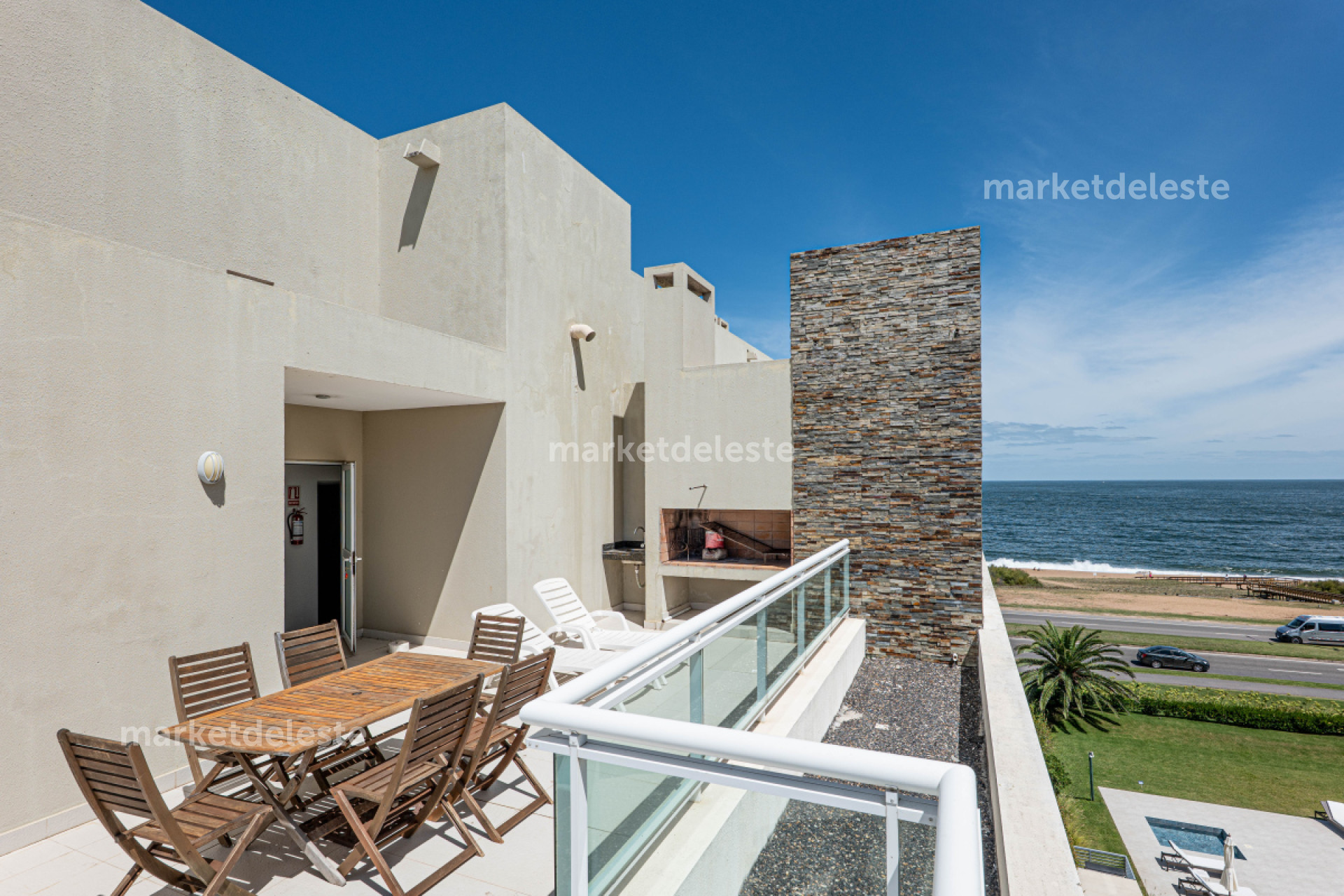 Departamento en venta con baja de precio en Playa Mansa