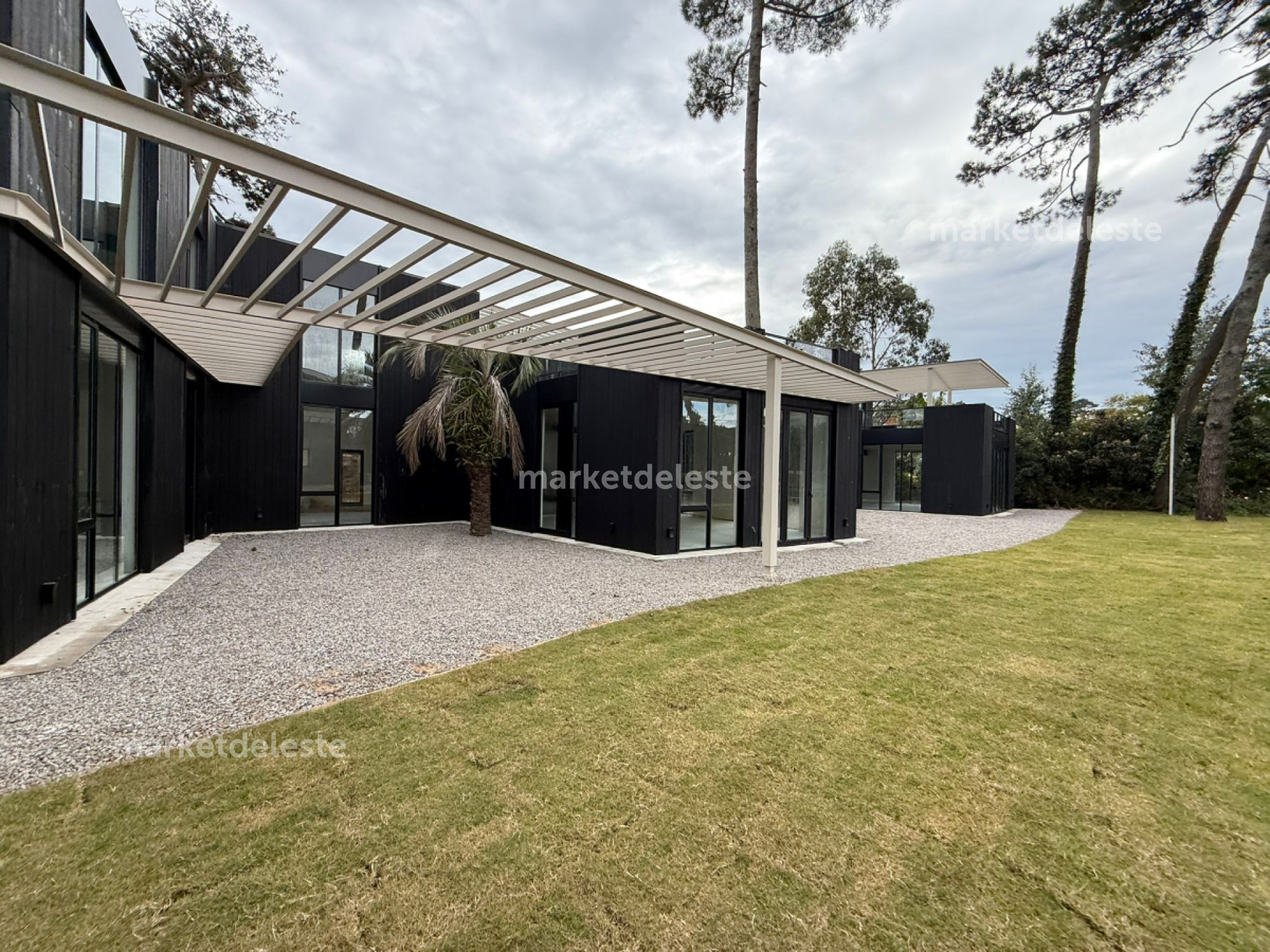 LOCAL COMERCIAL EN AV P SIERRA - foto 4