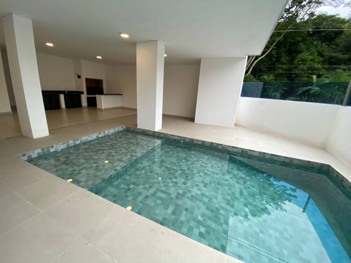 Departamento Totalmente Amoblado con cochera incluida en Lambaré! — foto 3