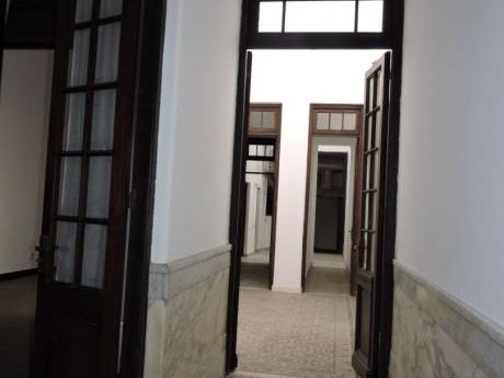 Con Renta!!! Casa 3 Dormitorios, 2 Baños, Recién Reciclada - Prado