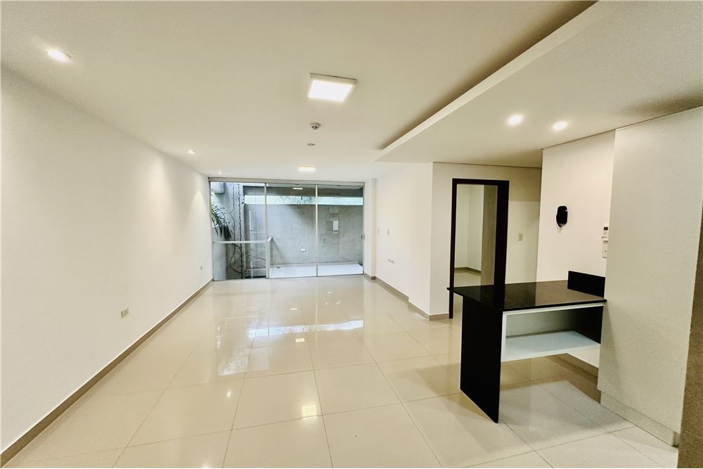 DEPARTAMENTO DE 2 DORMITORIOS Y COCHERA EN EDIFICIO HOME ONE, Bo. SAN VICENTE — foto 3