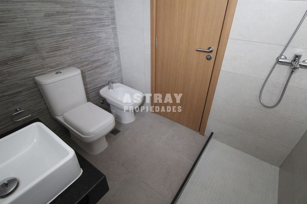 Departamento en alquiler de 3 ambientes en Malvin · Foto 9