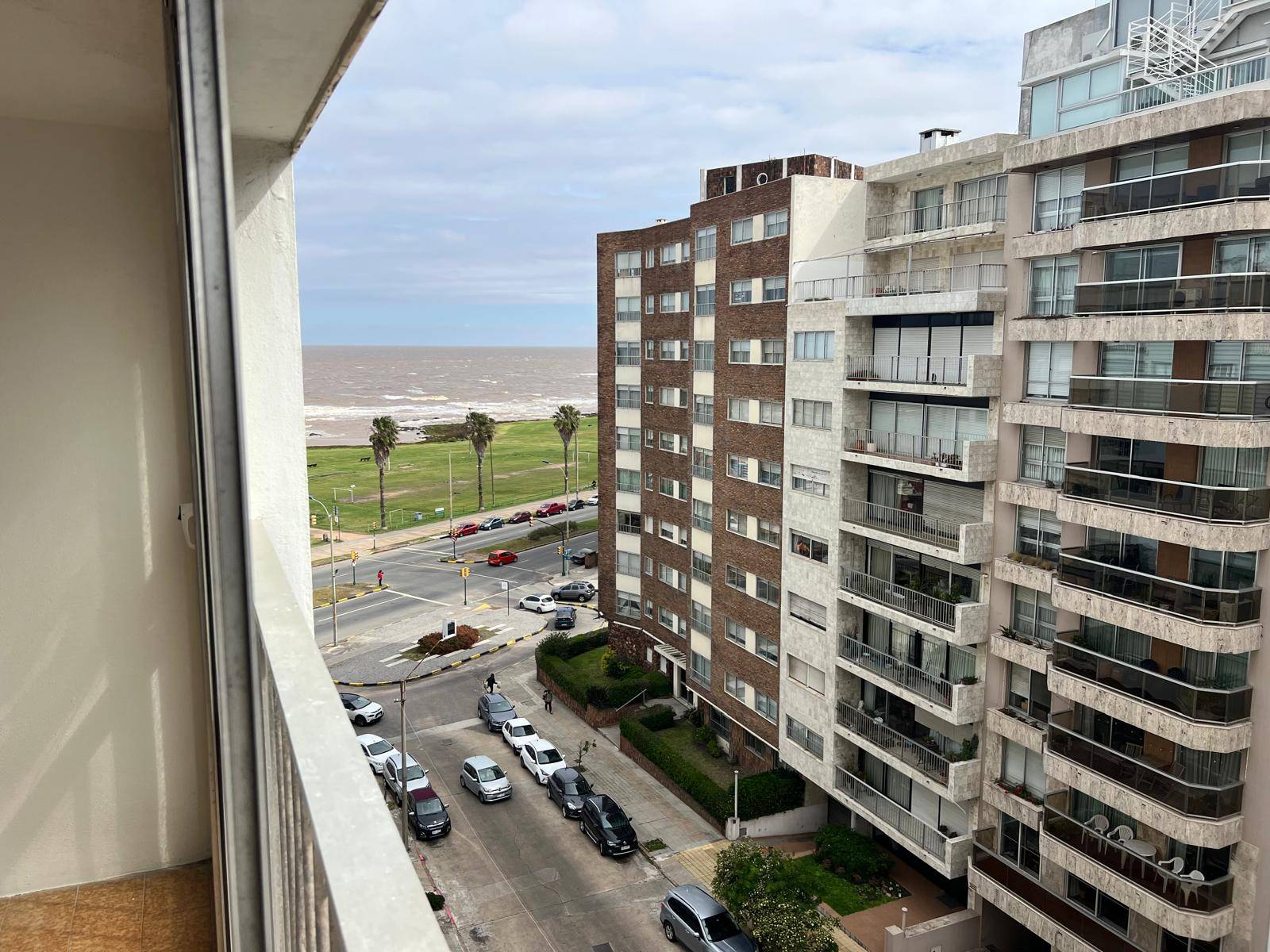 Apartamento en alquiler c/ cochera en Punta Carretas