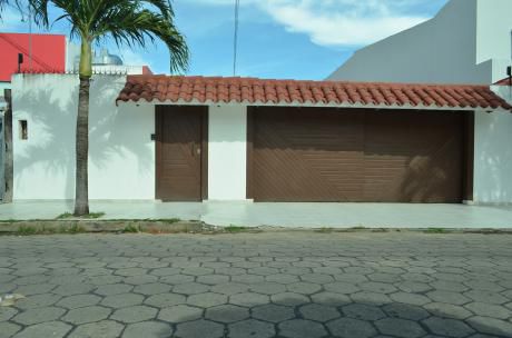 Casa En Venta Av Alemana 4to Anillo A 50 Mts2 Del Colegio Saint George