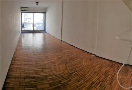 -1 Dormitorio, 18 De Julio, Vivienda U Oficina.