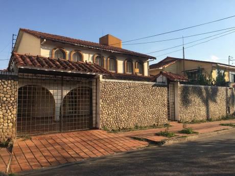 Casa En Venta En Barrio Ramafa
