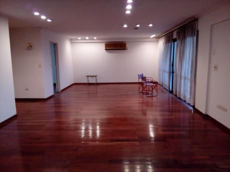 Vendo Hermoso Y Amplio Dpto. De 4 Dorm.