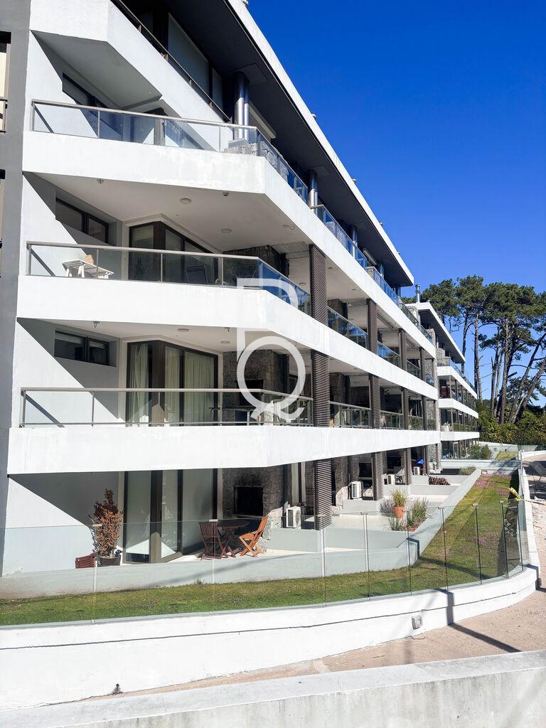 Apartamento en Punta del Este de un dormitorio con todos los servicios y amenitites