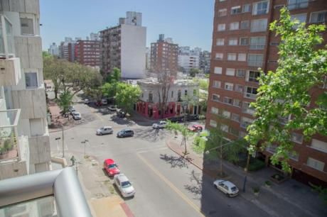 Apartamento Unico En Punta Carretas.