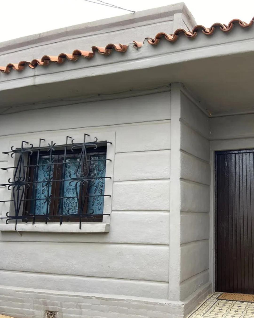 ALQUILER | Casa en Ituizango con cochera y 2 dormitorios