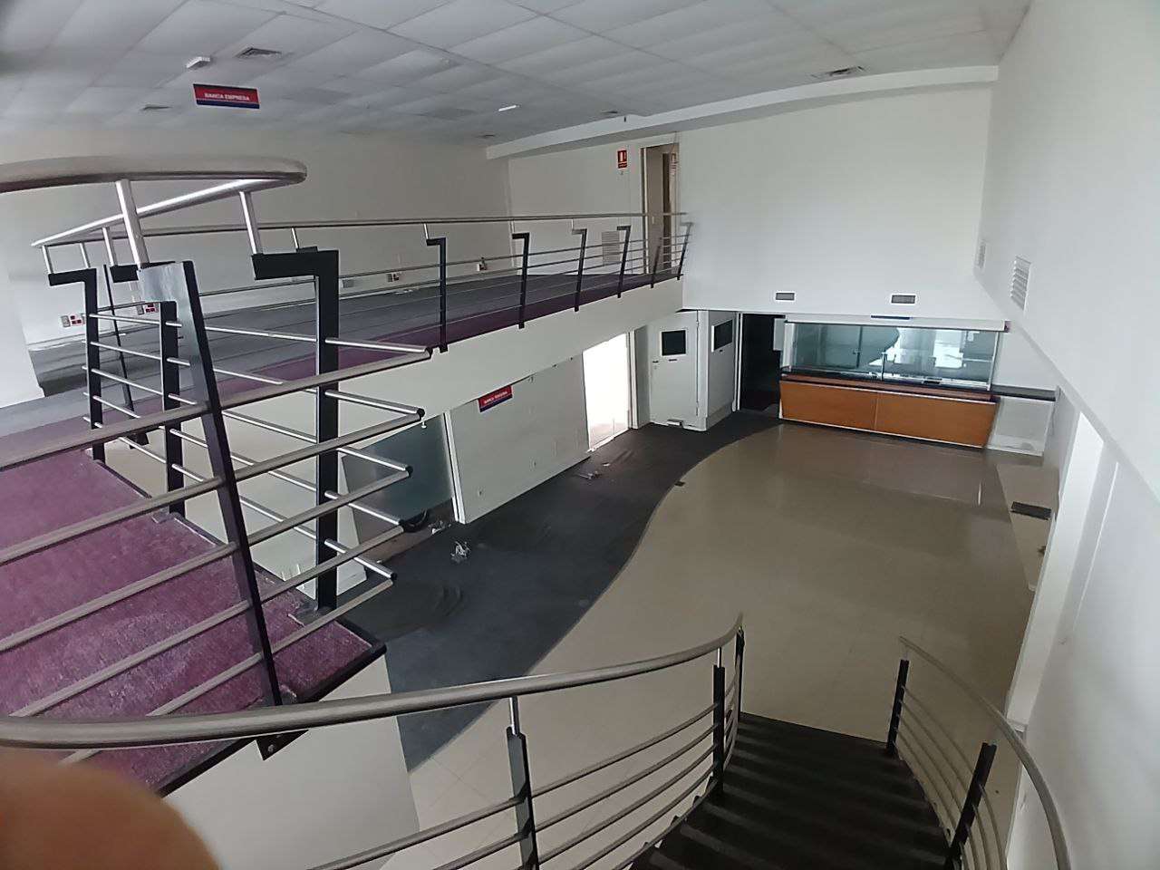 Alquiler  anual  de Gran Local Comercial | Oportunidad de inversión! · Foto 1
