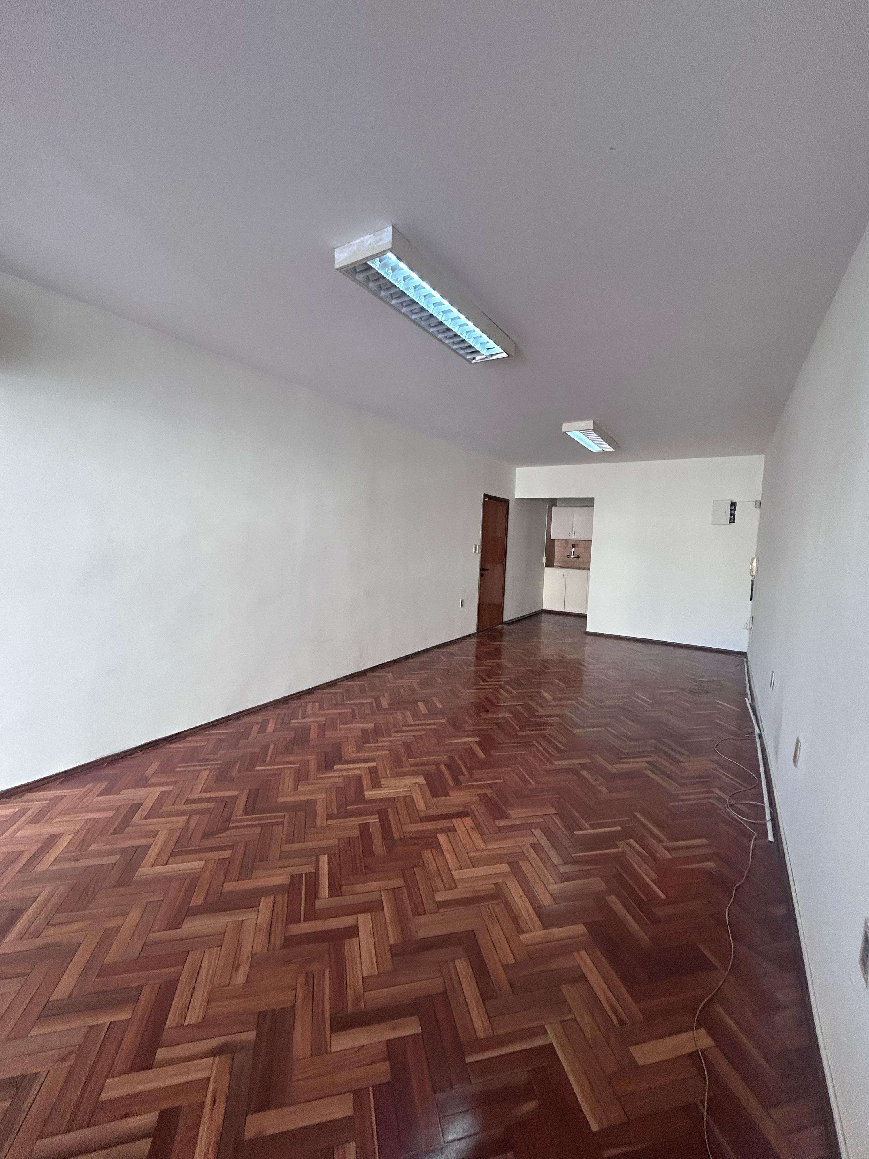 Alquiler oficina en Ciudad Vieja · Foto 2
