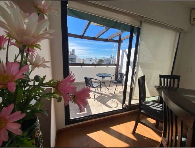 Alquilo hermoso PentHouse 2D 2B 1G en Pocitos · Foto 3