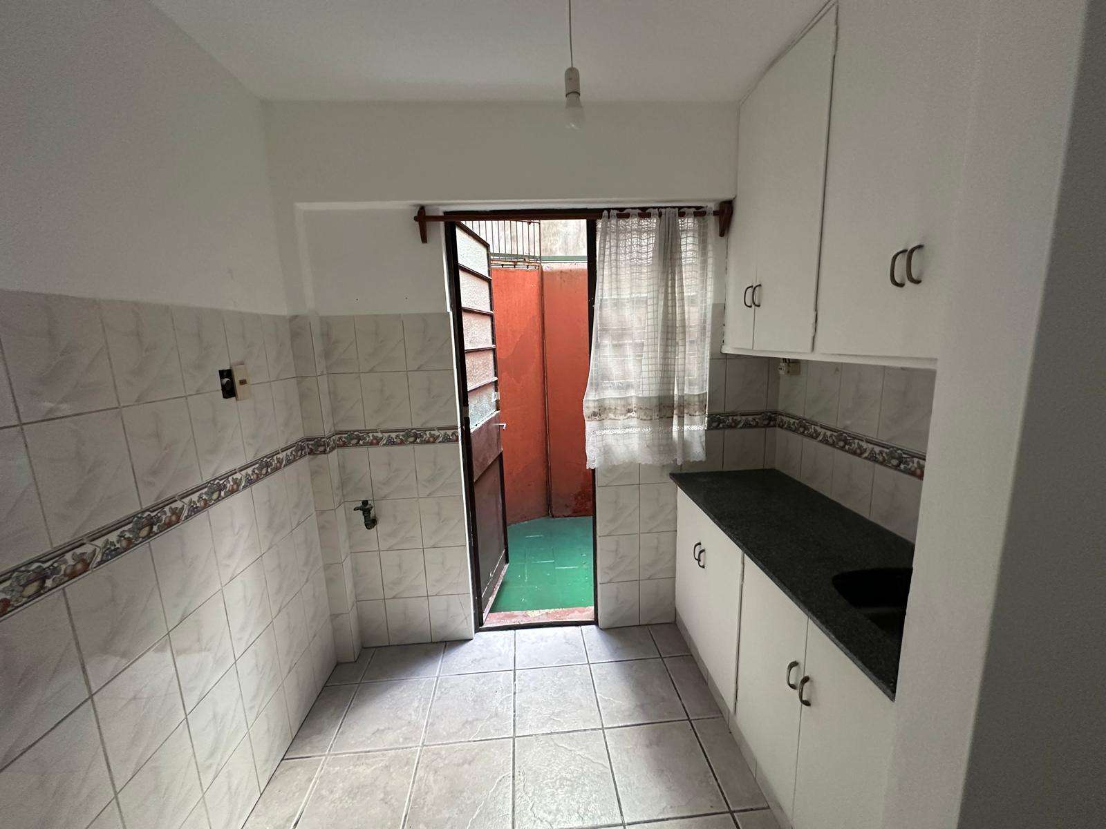 ALQUILER | Apartamento 1 Dor. Ciudad Vieja, con Patio Exclusivo · Foto 4