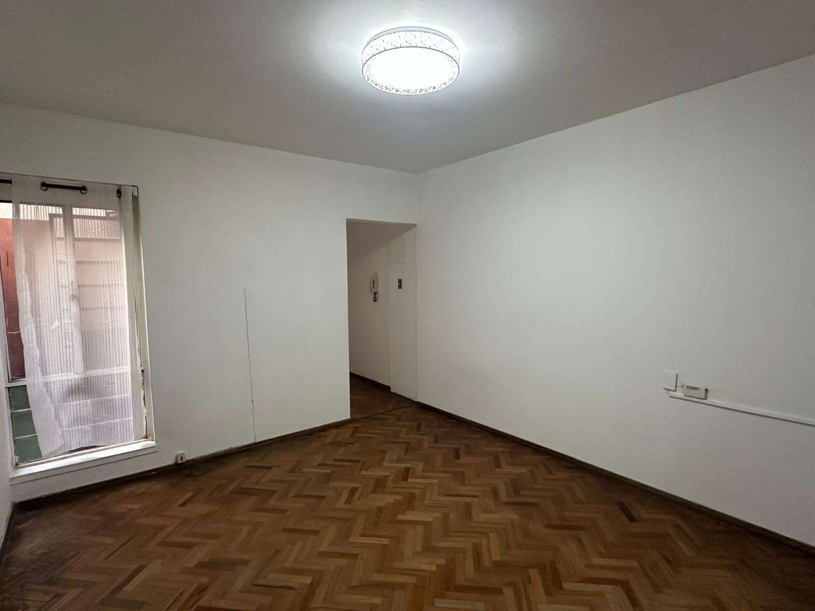 ALQUILER | Apartamento 1 Dor. Ciudad Vieja, con Patio Exclusivo · Foto 2