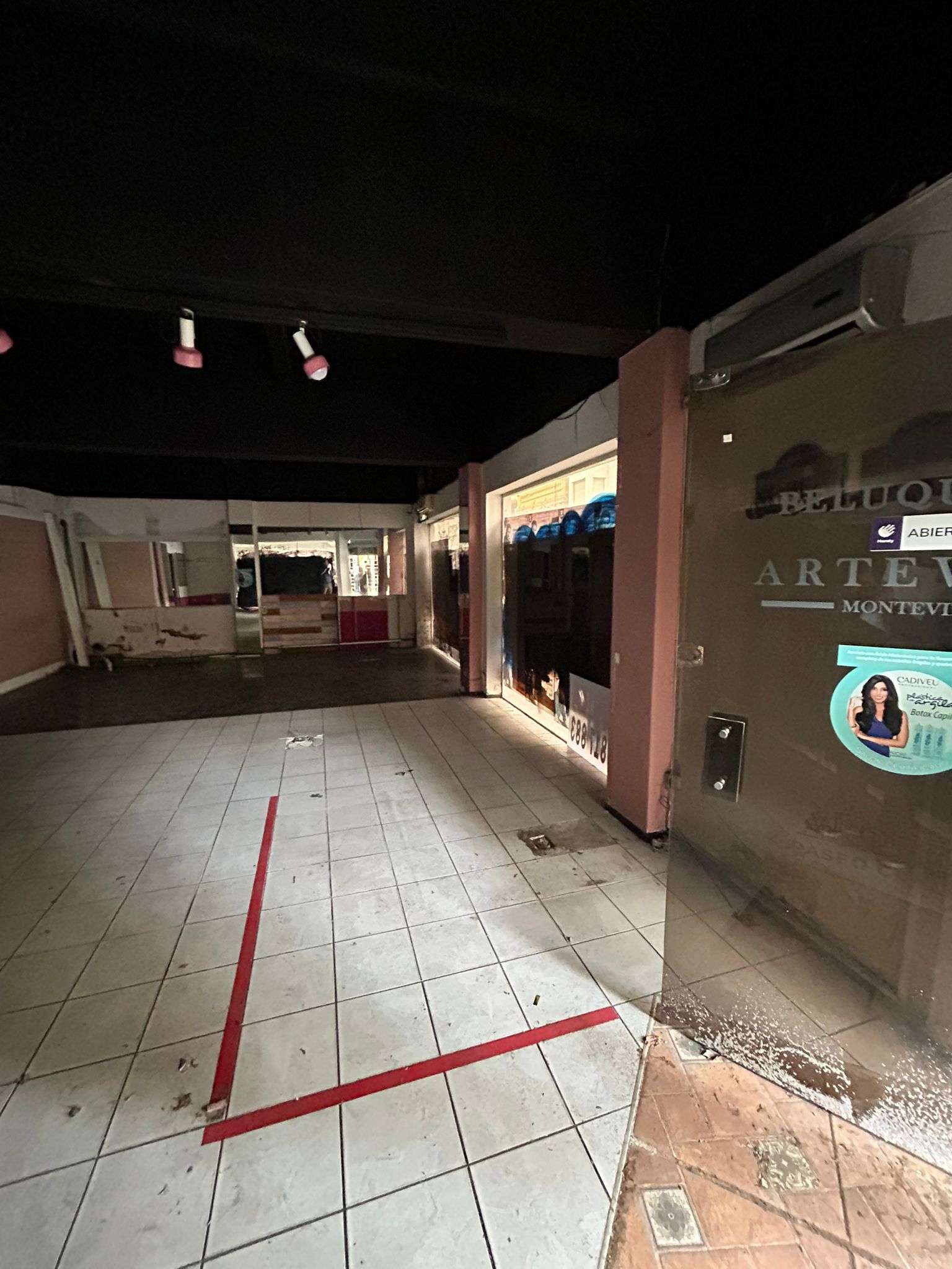 Alquiler local comercial SIN GASTOS COMUNES Centro · Foto 4