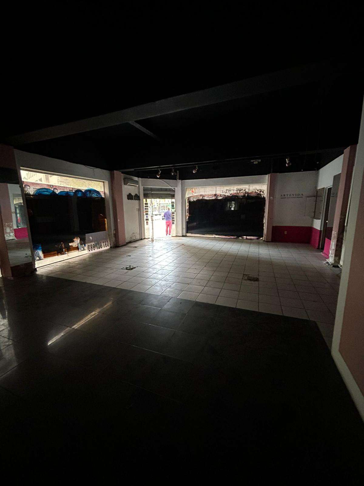 Alquiler local comercial SIN GASTOS COMUNES Centro · Foto 3