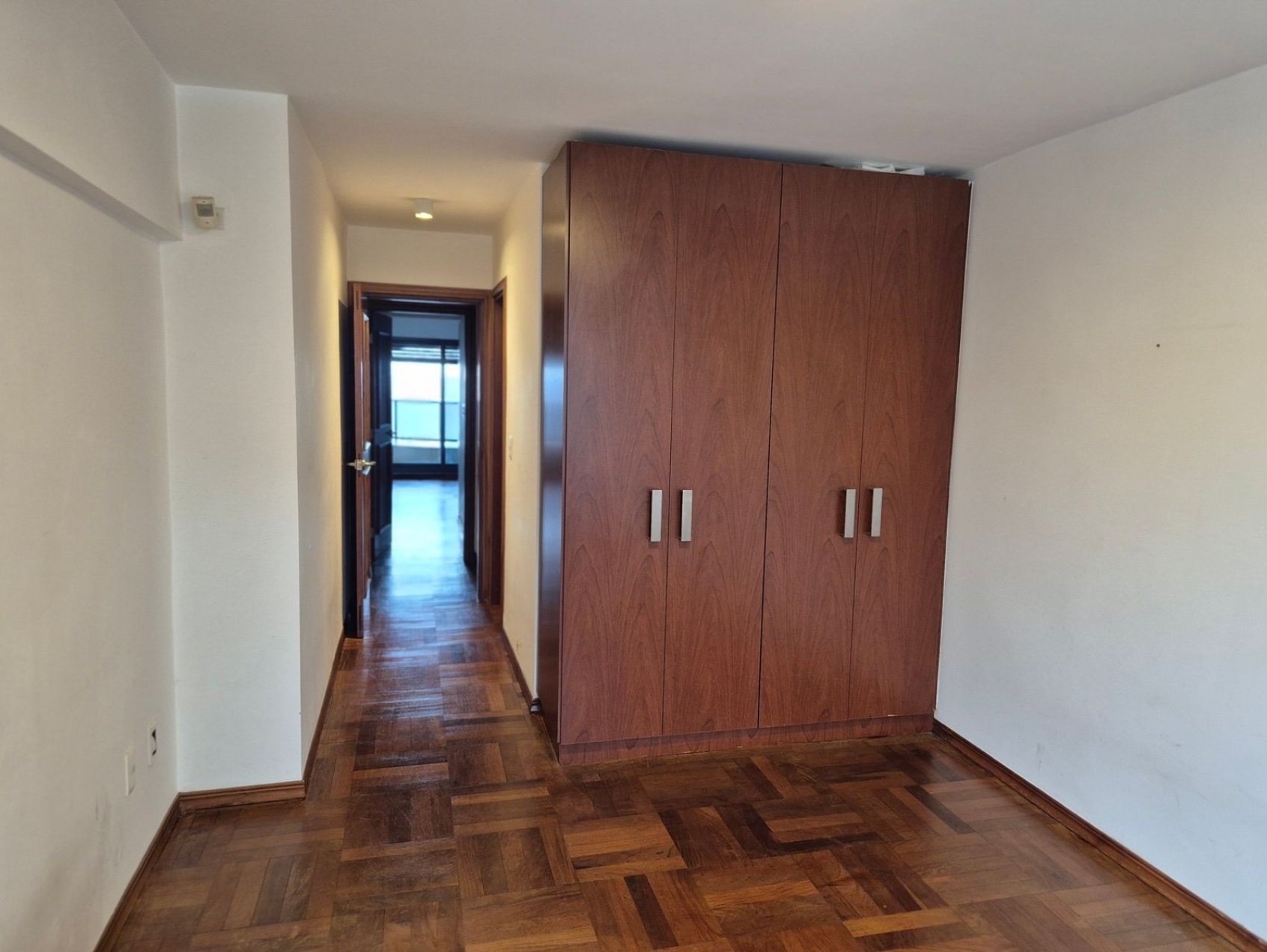 Apartamento en alquiler de 2 dormitorios 3 baños y garaje en Malvín · Foto 4
