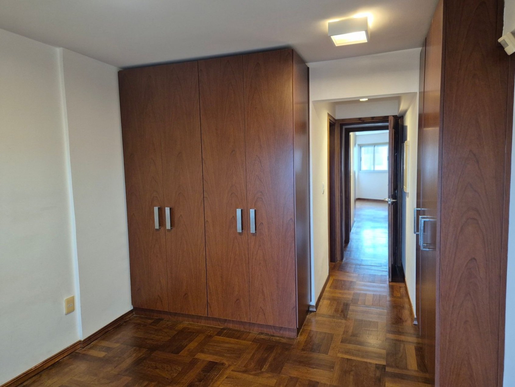 Apartamento en alquiler de 2 dormitorios 3 baños y garaje en Malvín · Foto 2