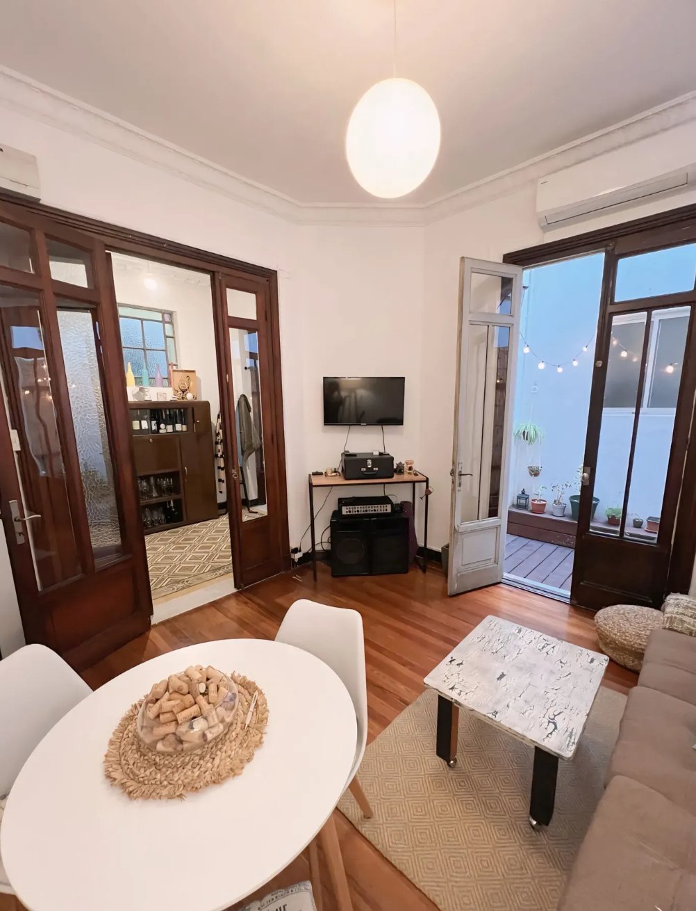 Alquiler apartamento 3 dorm 2 baños en Cordón sur con patio
