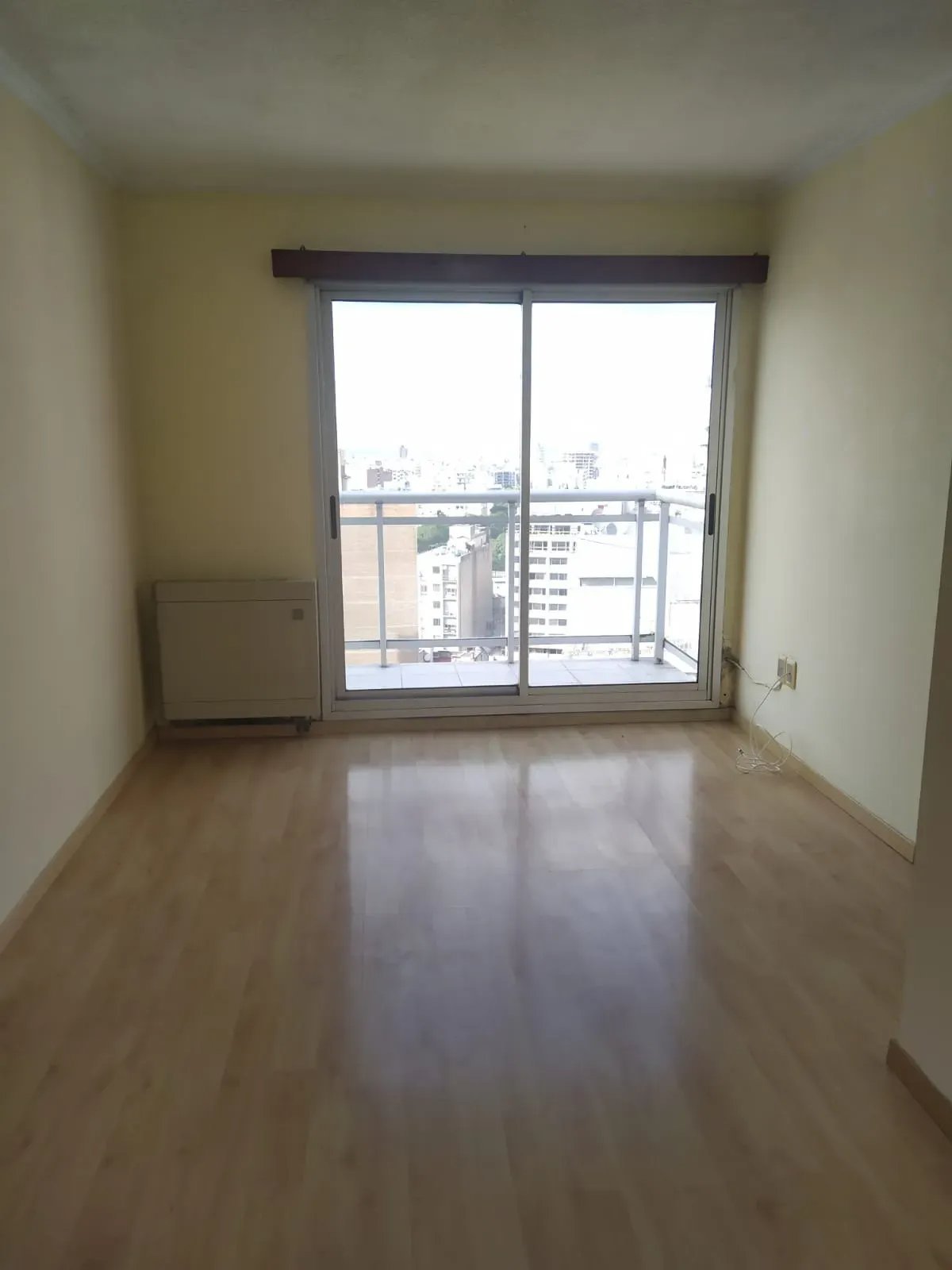 ALQUILER |APARTAMENTO 1 DORMITORIO ZONA CENTRO $26000, BALCON Y AZOTEA, FRENTE AL OBELISCO