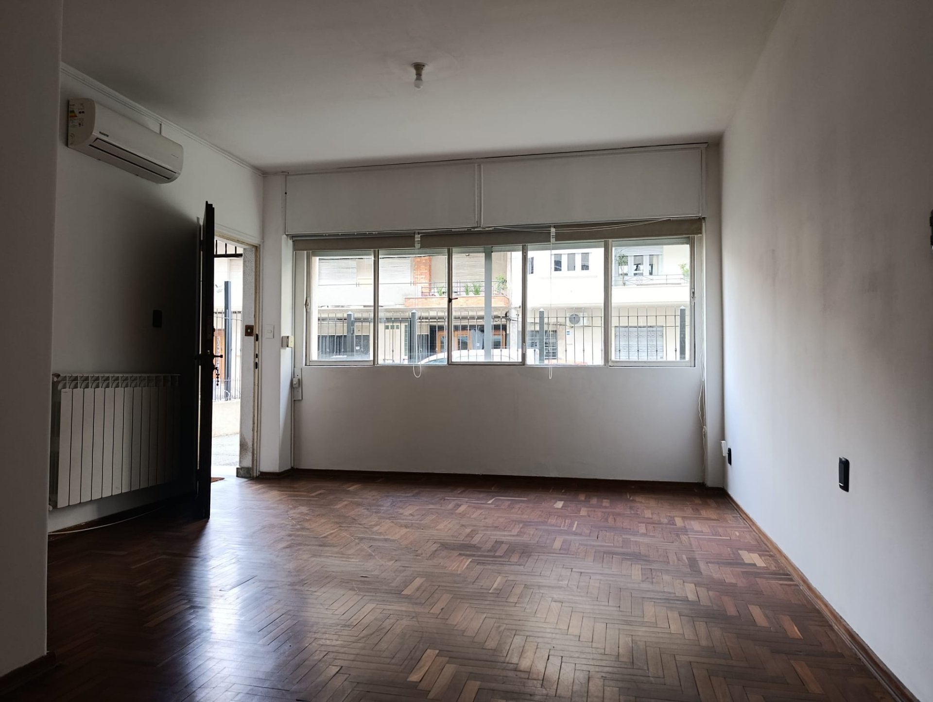 Alquiler Apartamento de 1 dormitorio con garage en Pocitos · Foto 1