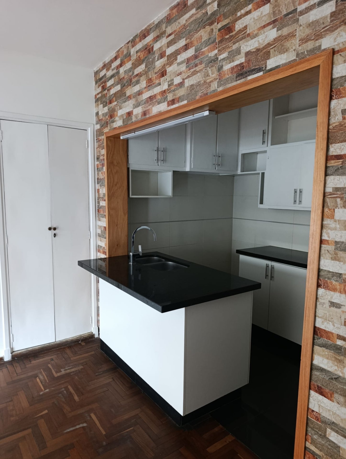 Alquiler Apartamento de 1 dormitorio con garage en Pocitos · Foto 5