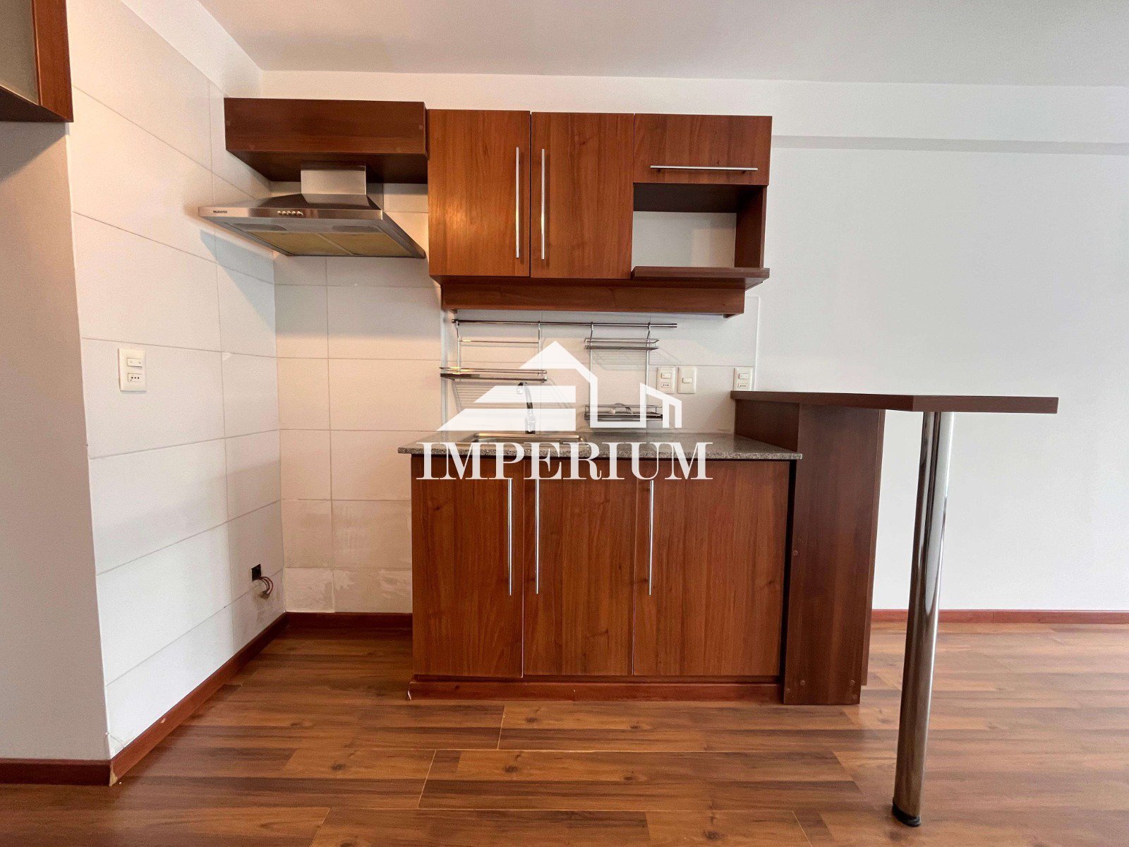 SE ALQUILA APTO DE 1 DORMITORIO EN POCITOS NUEVO CON BALCÓN