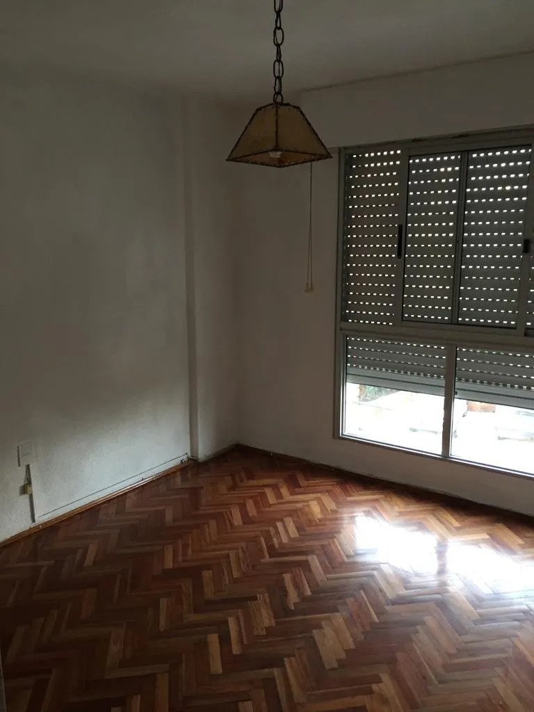 Alquiler Apartamento 3 dormitorios cerca de la Rambla. · Foto 2