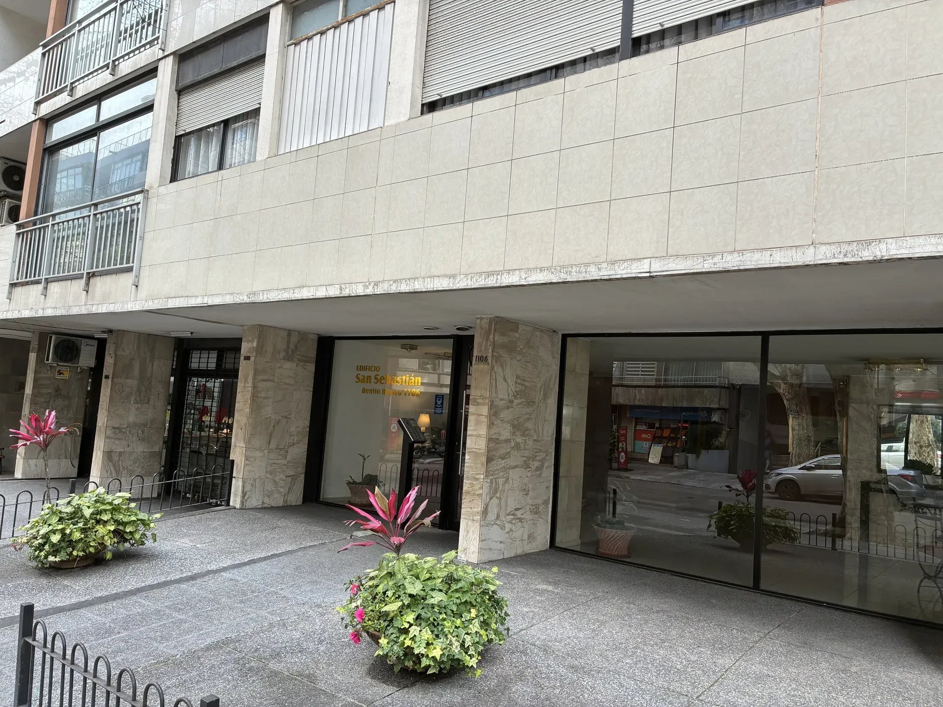Alquiler Apartamento 3 Dormitorios Pocitos · Foto 1