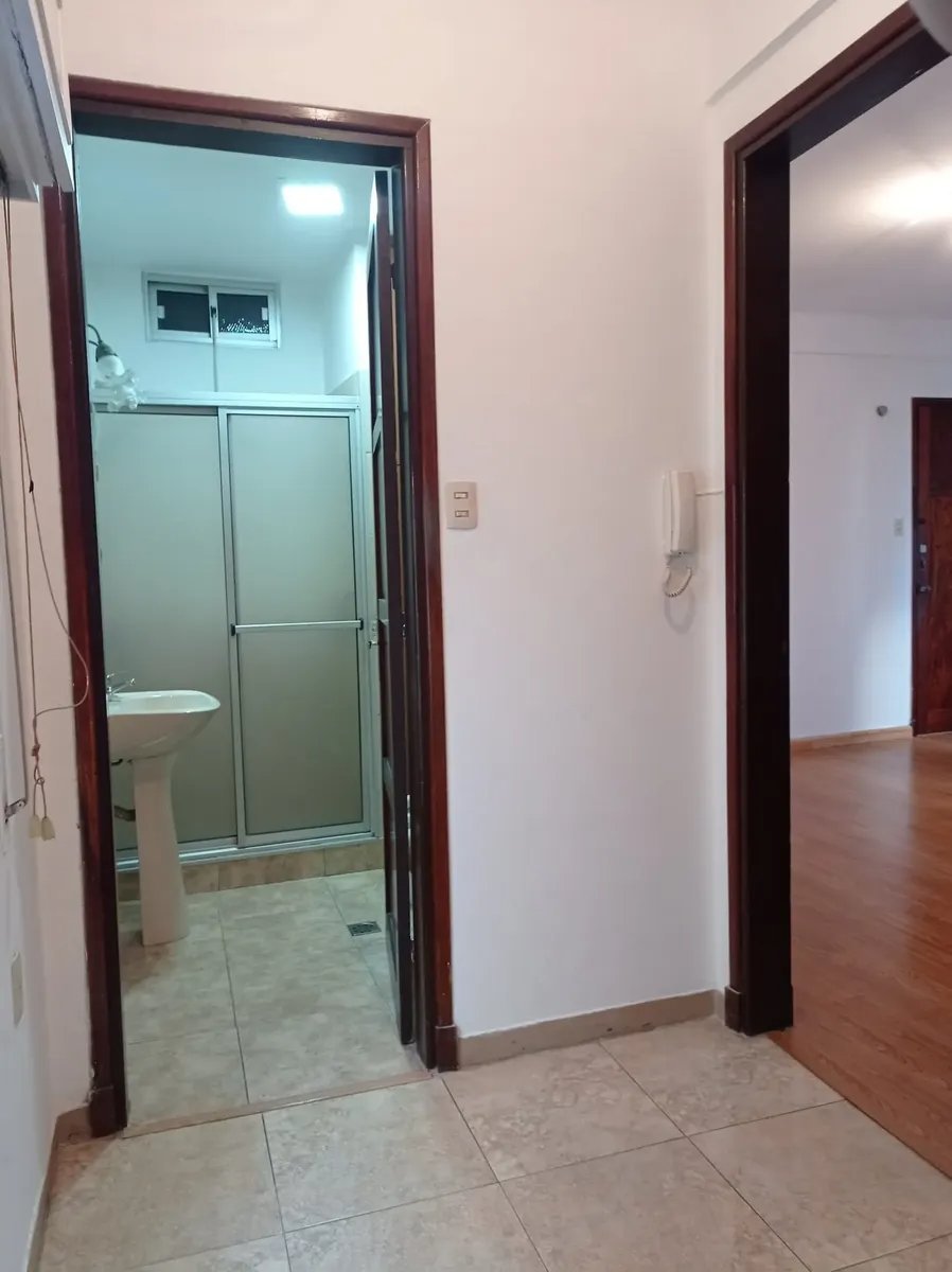 Alquiler Apartamento 1 Dormitorio Buceo a pasos de la Rambla · Foto 2