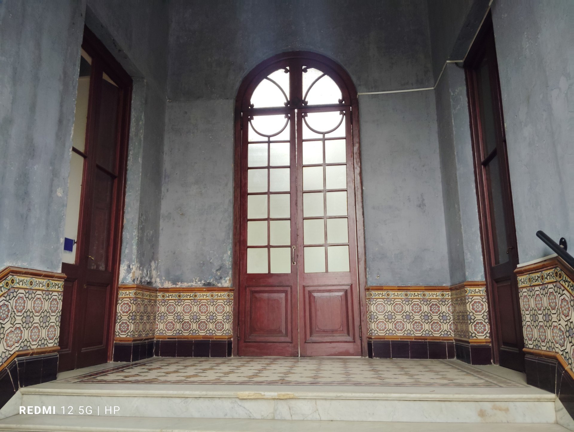 Casa Histórica Premium de 7 Dormitorios para Reciclar en Salto - foto 2