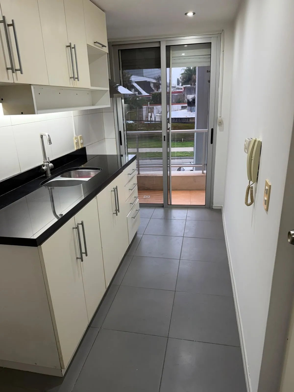 Alquiler Apartamento 2 dormitorios con Cochera en Malvin · Foto 2
