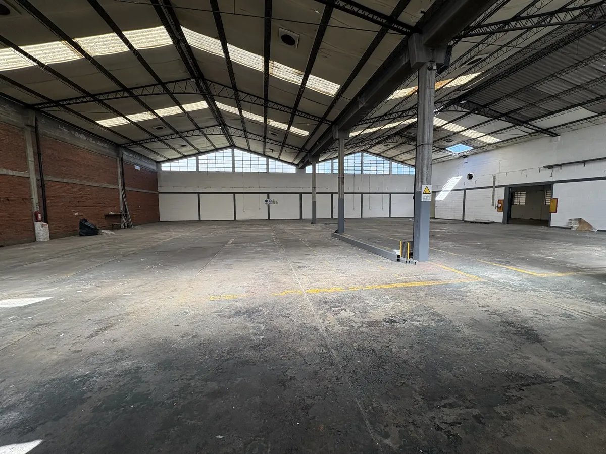Alquiler Depósito 9000 m2 próximo a Ruta 8 y Camino Carrasco