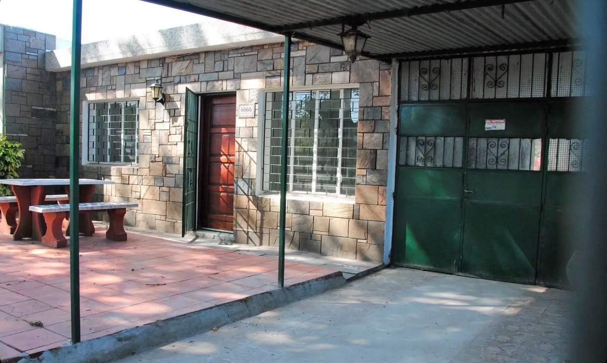 Alquiler Casa 2 dormitorios con garage en Sayago