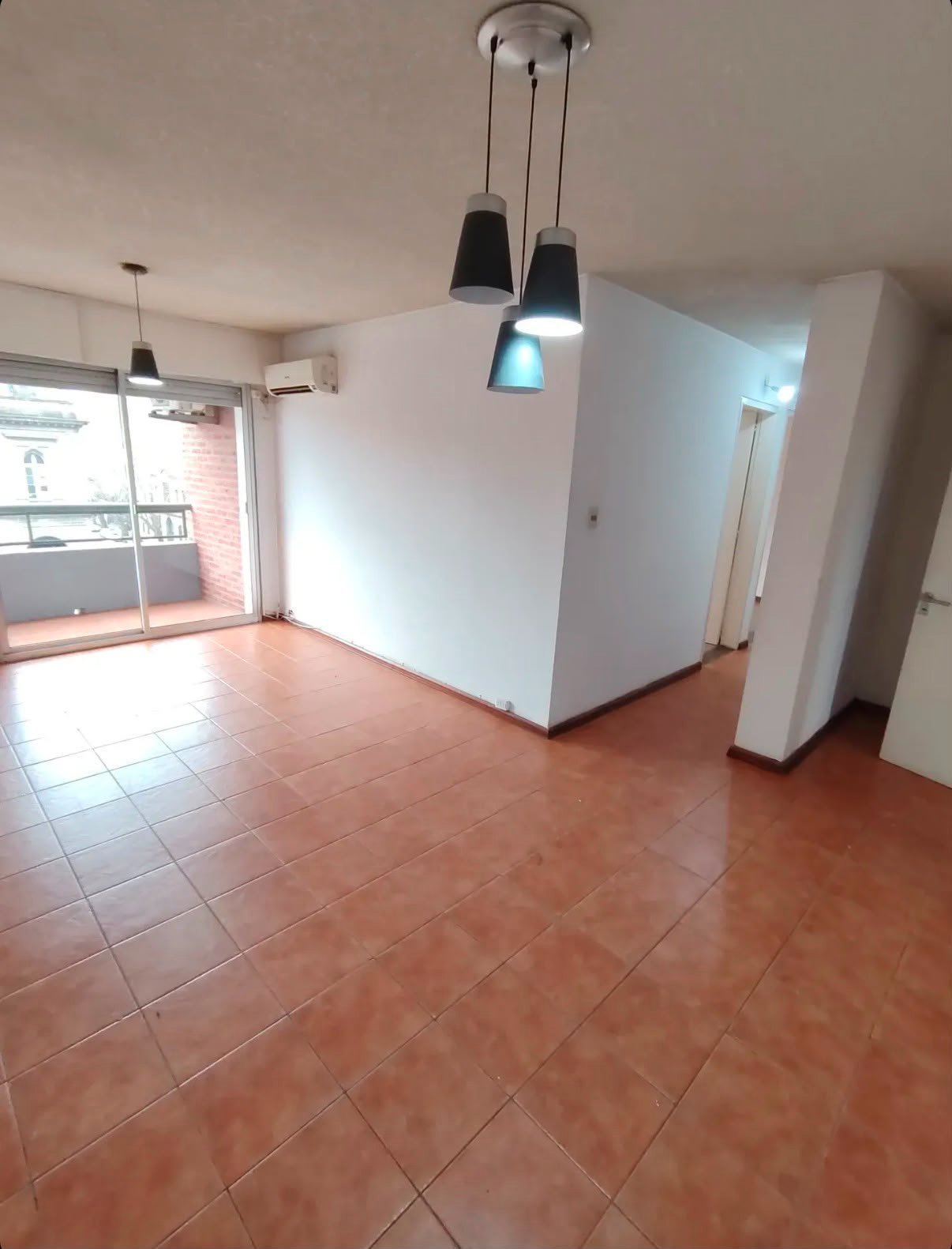 Alquiler Apartamento 2 dormitorios con balcón Centro. · Foto 4
