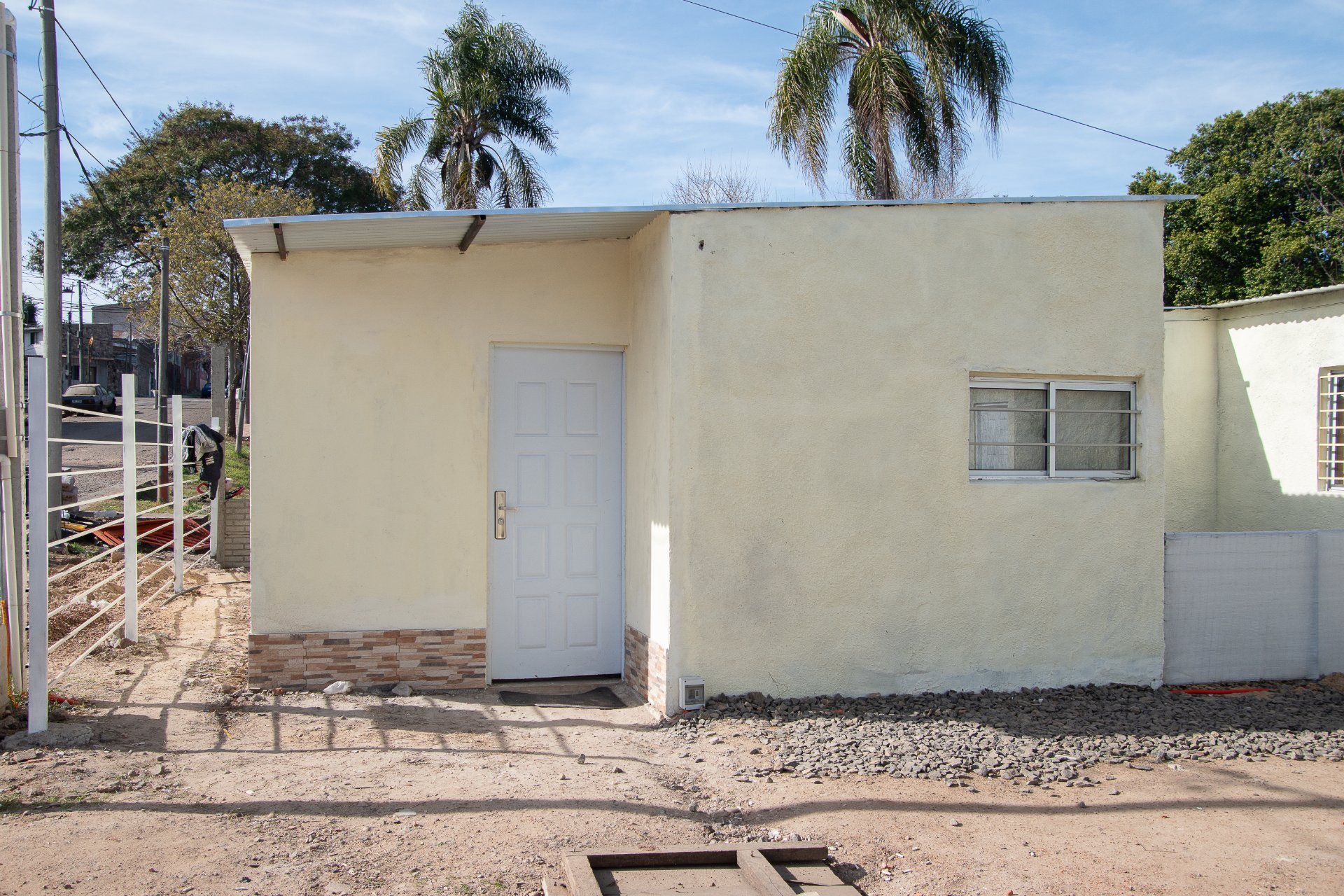 Tu hogar en el centro de Salto: casa con patio y garaje · Foto 7