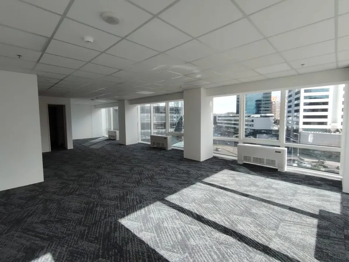 Alquiler Oficina 90m2 Buceo - en el WTC
