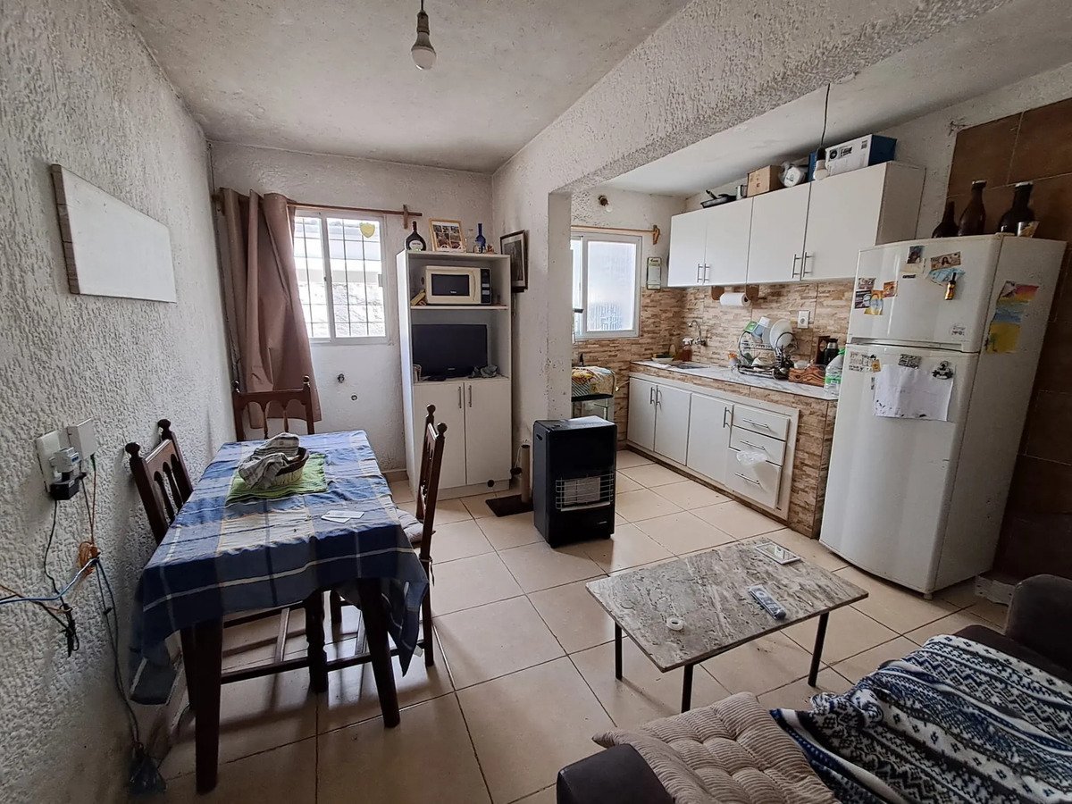 Alquiler Apartamento 2 dormitorios con Patio en Pérez Castellanos