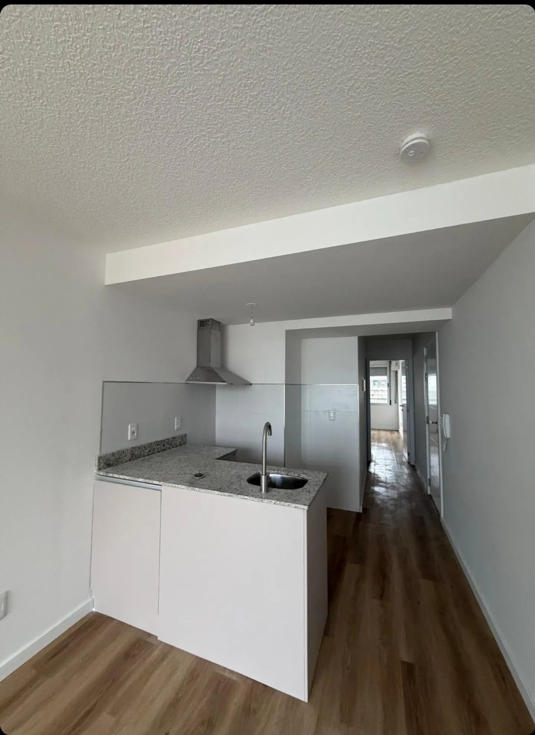 Alquiler Apartamento 1 dormitorio con balcon y Garage Centro