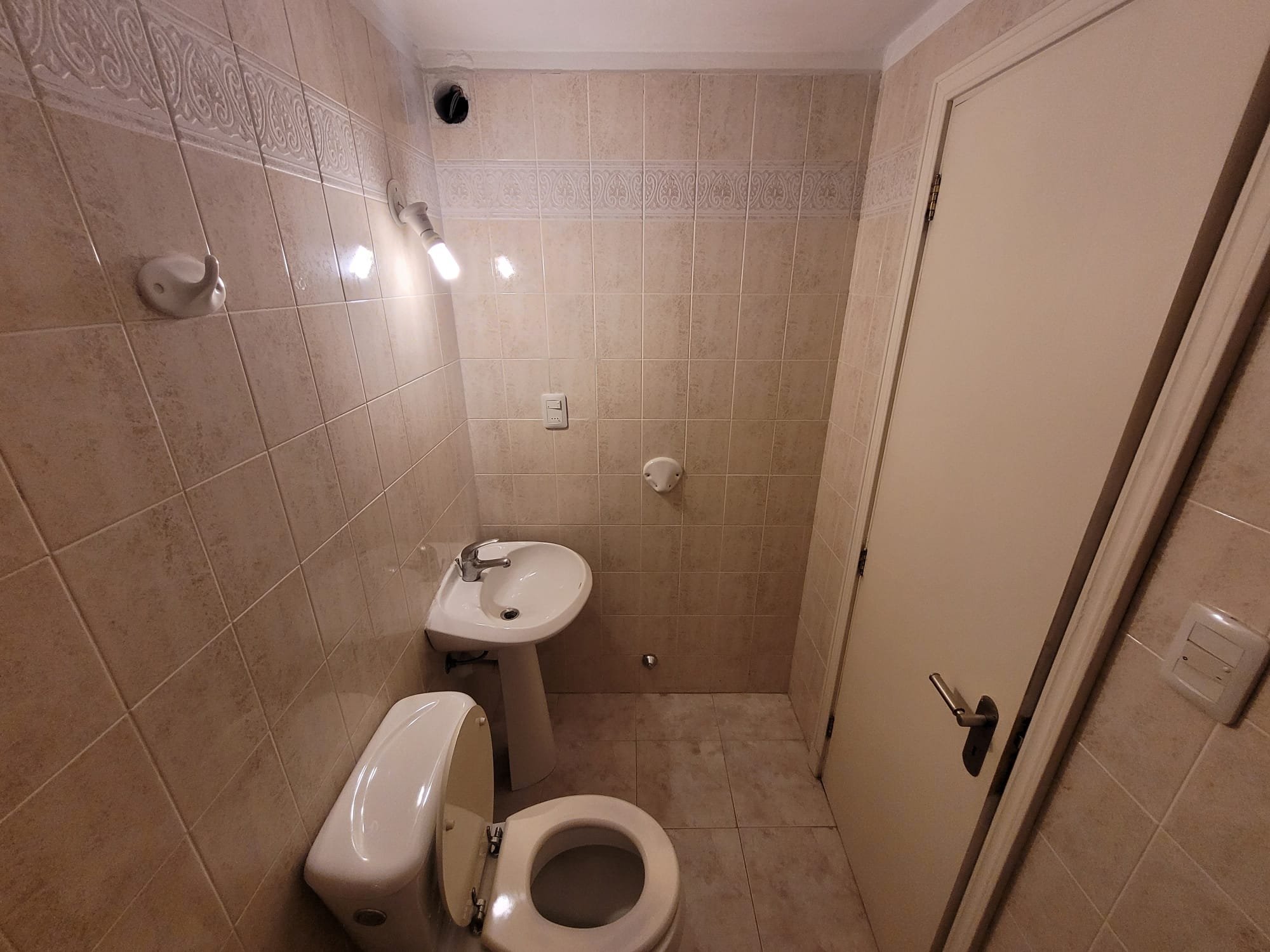Alquiler Oficina 34 m² Ciudad Vieja $15000 · Foto 8