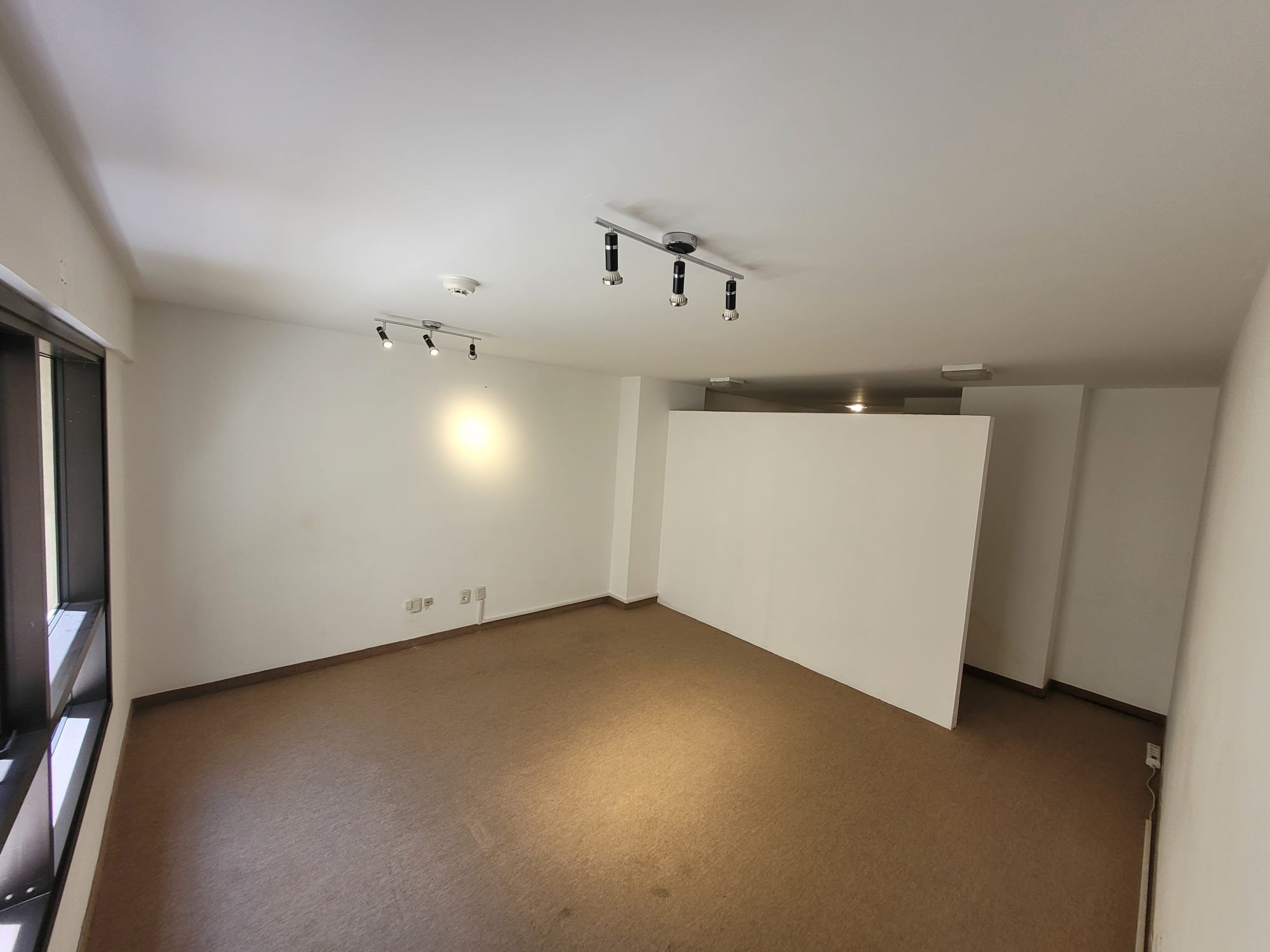 Alquiler Oficina 34 m² Ciudad Vieja $15000 · Foto 12