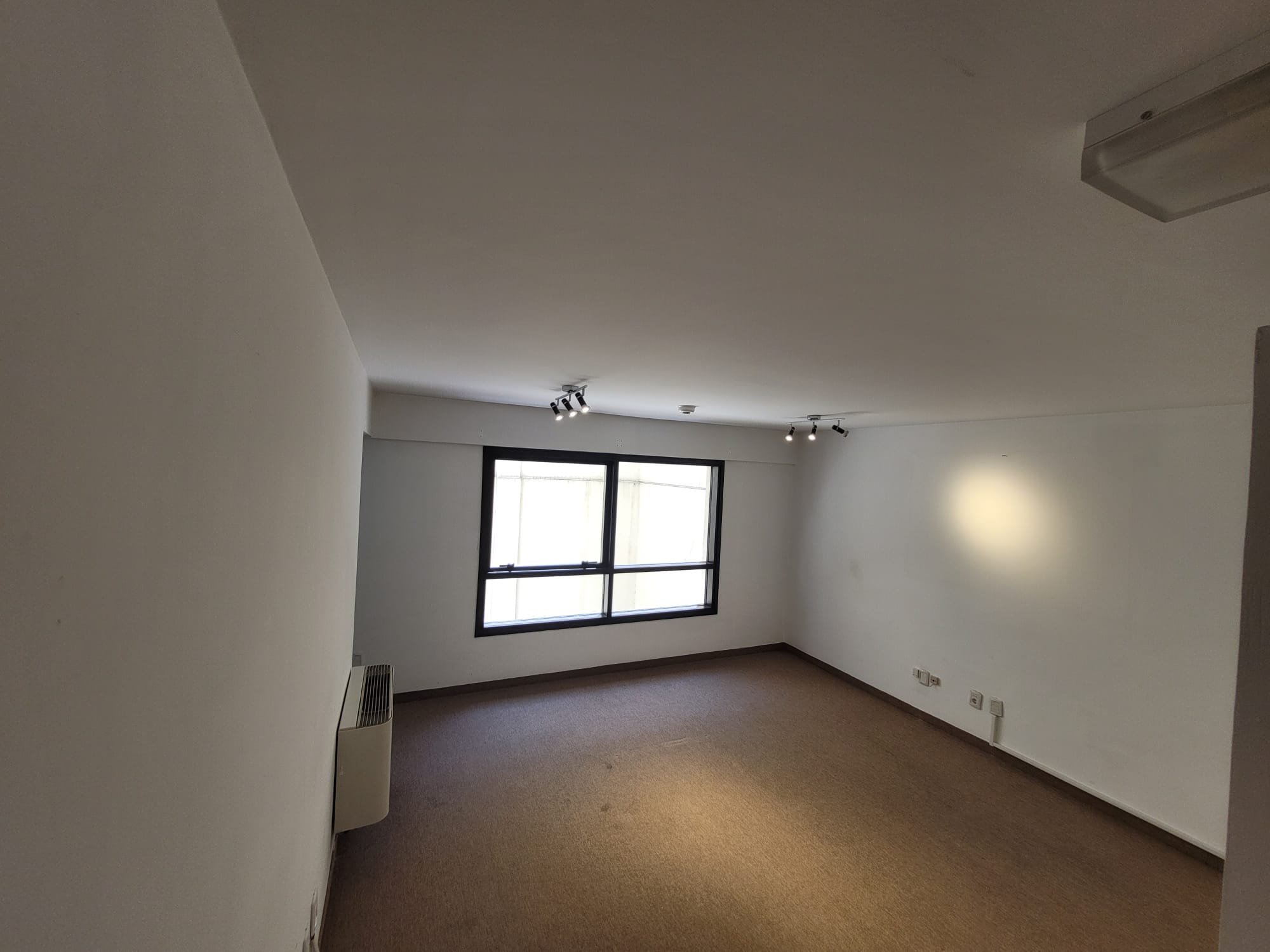 Alquiler Oficina 34 m² Ciudad Vieja $15000 · Foto 11