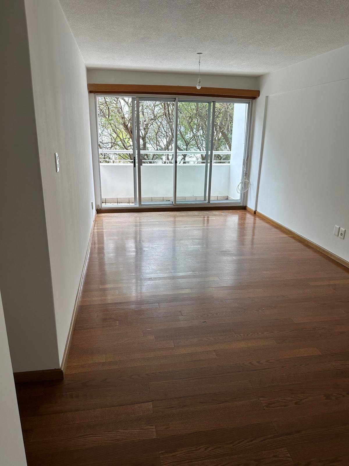 Alquiler apartamento dos dormitorios y dos baños en Pocitos · Foto 1