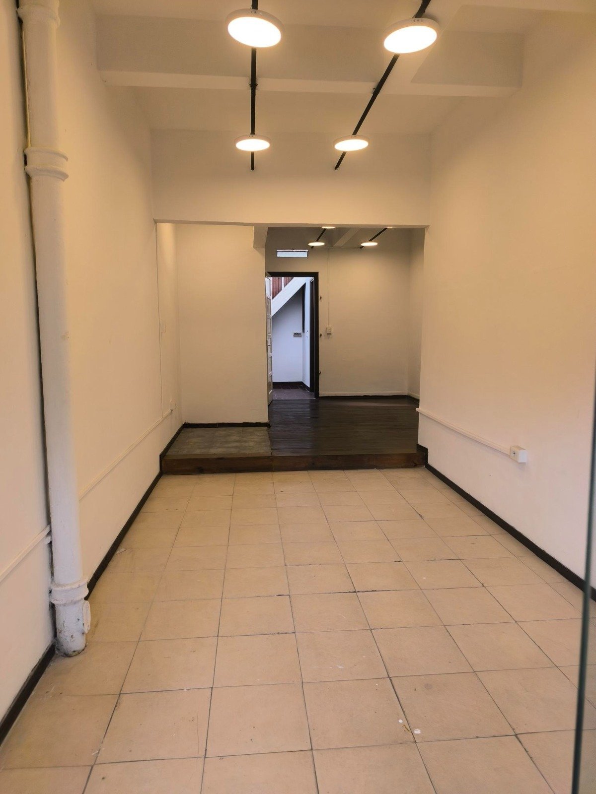 Alquiler de Local Comercial 80 m²  - Barrio de los Judíos · Foto 5
