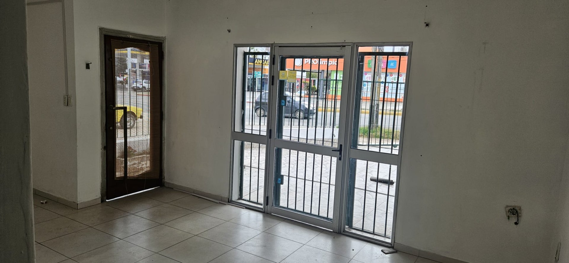 Alquiler de local comercial mas vivienda en Pando. · Foto 5