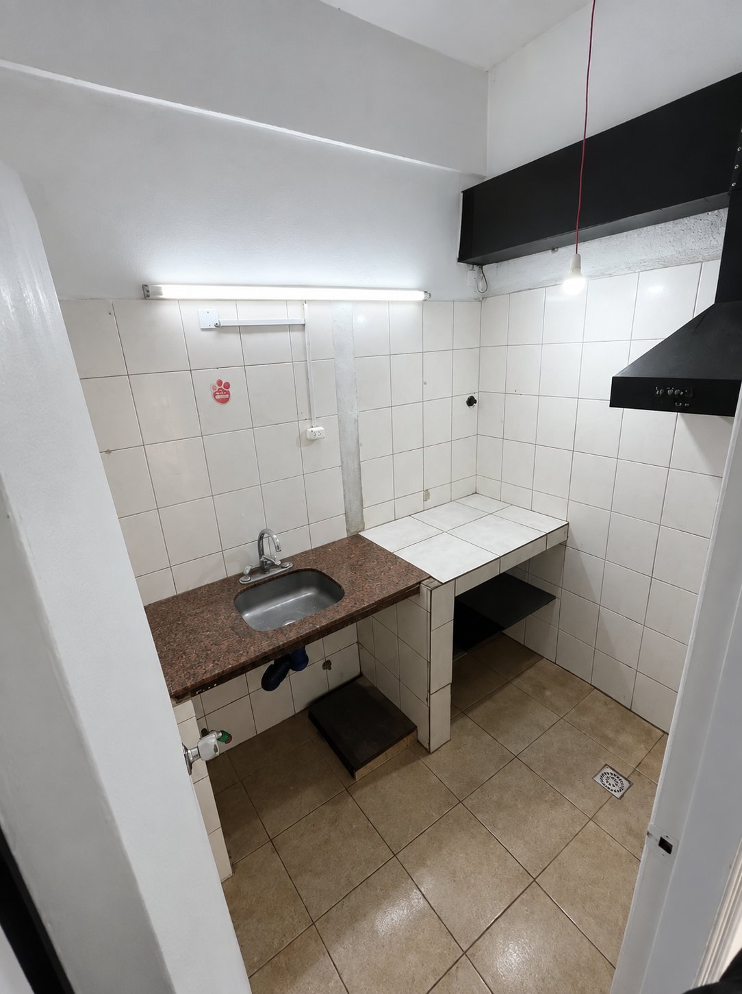 Alquiler Local comercial 120 m² en Tres Cruces · Foto 5