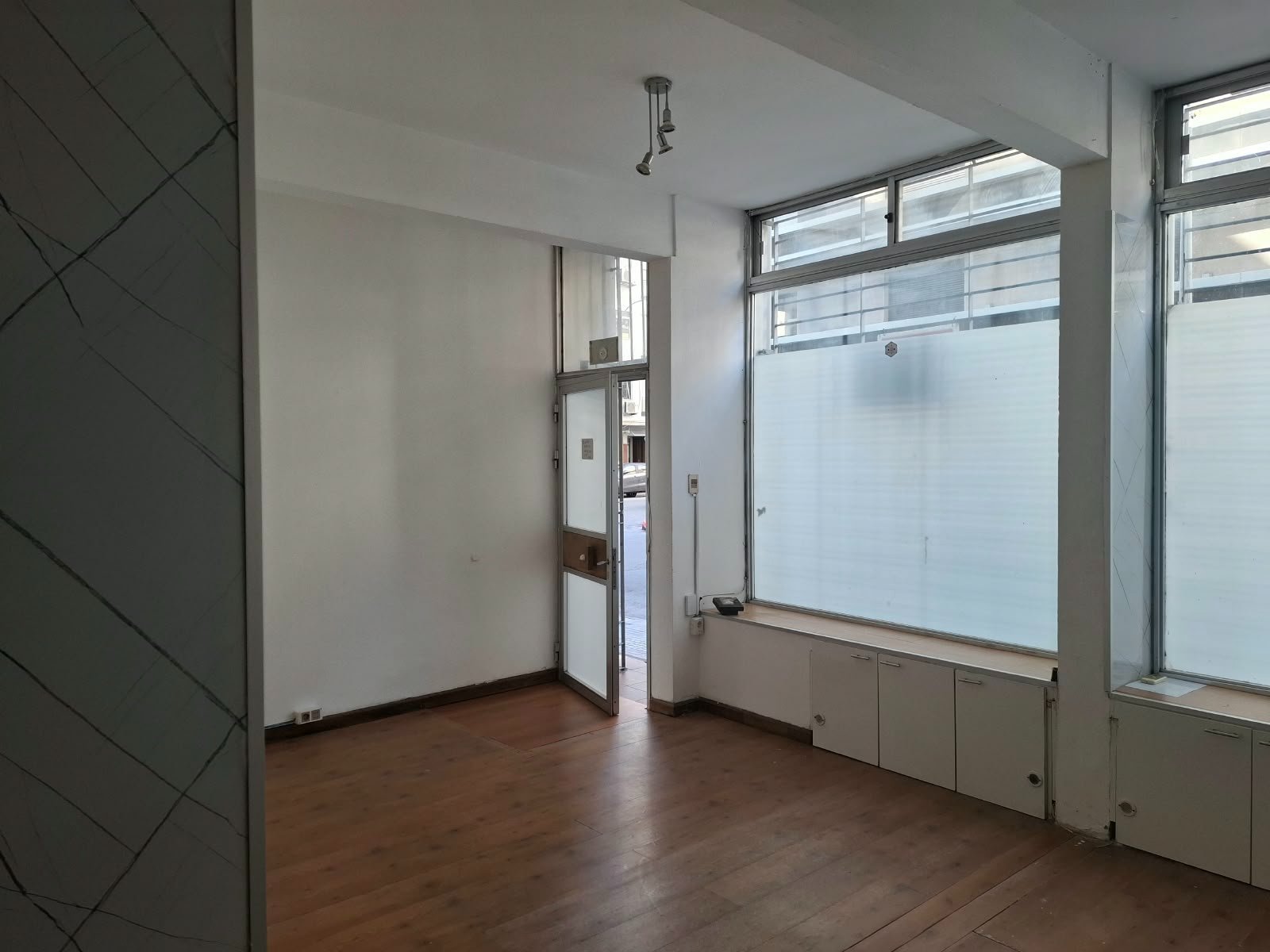 Alquiler Local comercial 40 m² Cordón · Foto 4