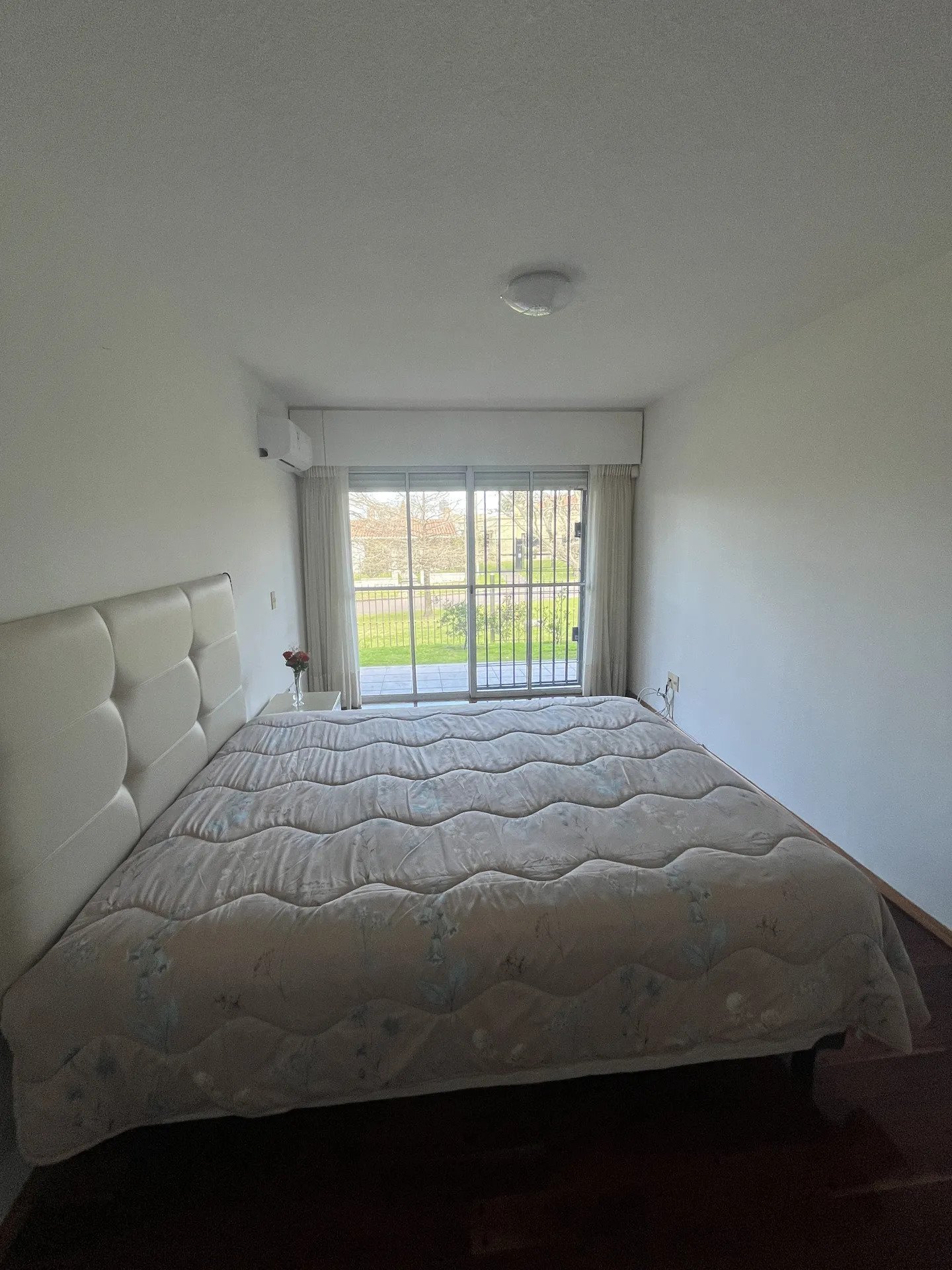 Alquiler Apartamento 2 dormitorios en Carrasco, amoblado · Foto 9