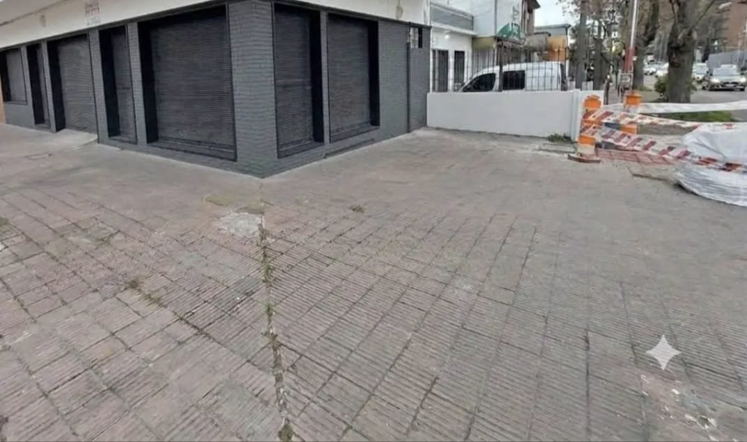 Alquiler Local comercial sobre Monte Caseros